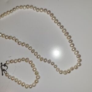 Elegant Pearl Necklace and Bracelet Set